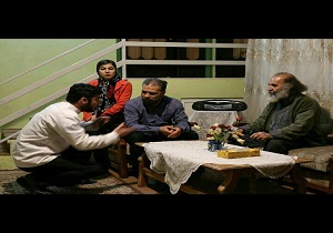اجرای نمایش "مثل سوسوی فانوس آویخته " در دومین روز جشنواره ملی تئاتر فتح خرمشهر