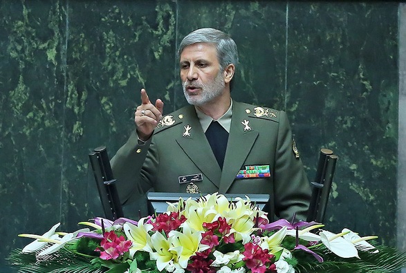 نشست غیرعلنی مجلس با حضور وزیر دفاع آغاز شد