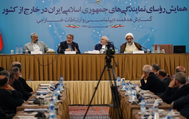 سفرا باید تلاش جدی در فعال‌سازی بازارچه‌های مرزی داشته باشند