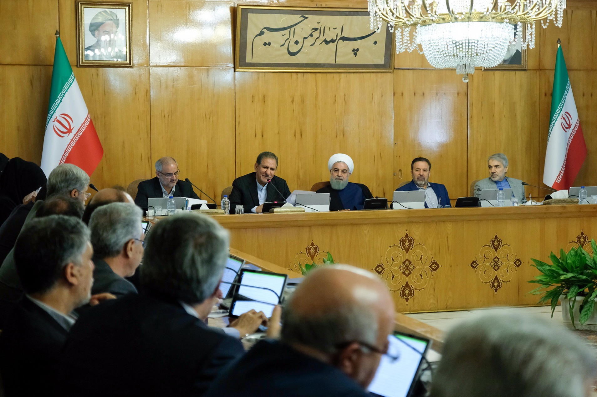 عبدالناصر همتی رئیس کل بانک مرکزی شد