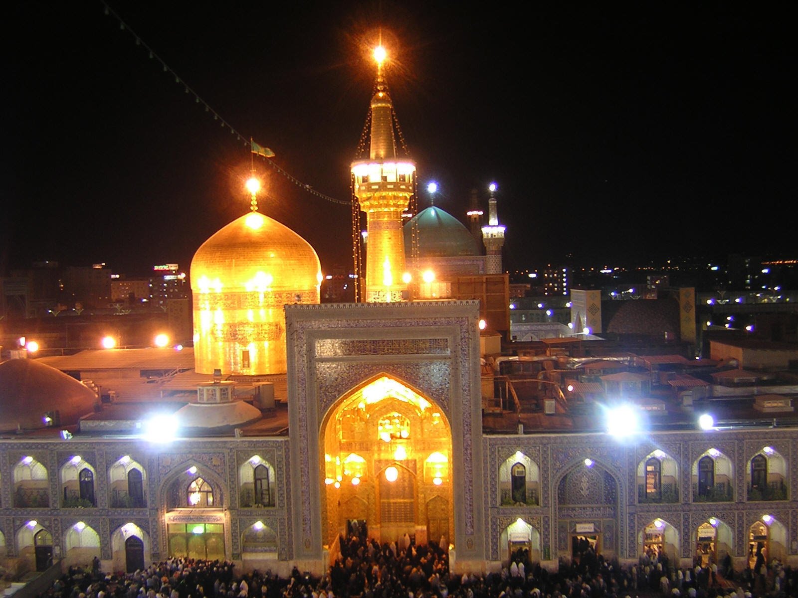 شرح مختصری از زندگینامه امام رضا (ع) / برکات حضور هشتمین امام معصوم (ع) در ایران