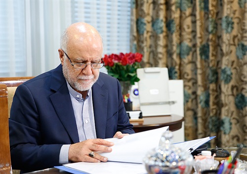 فروش فرآورده&lrm;های نفتی به شرکت&zwnj;های بانکرینگ داخلی با نرخ بازار ثانویه ارز