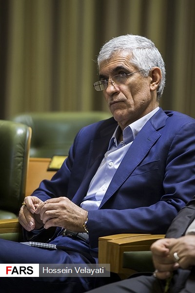 افشانی در بهشت می&zwnj;ماند/ معاونان و مدیران بازنشسته باید از شهرداری تهران بروند