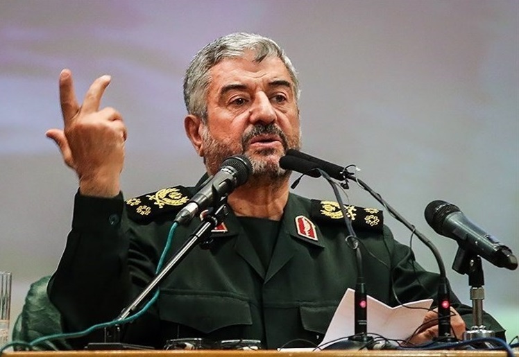 تهدید نفتی ایران به راحتی قابل پاسخگویی است