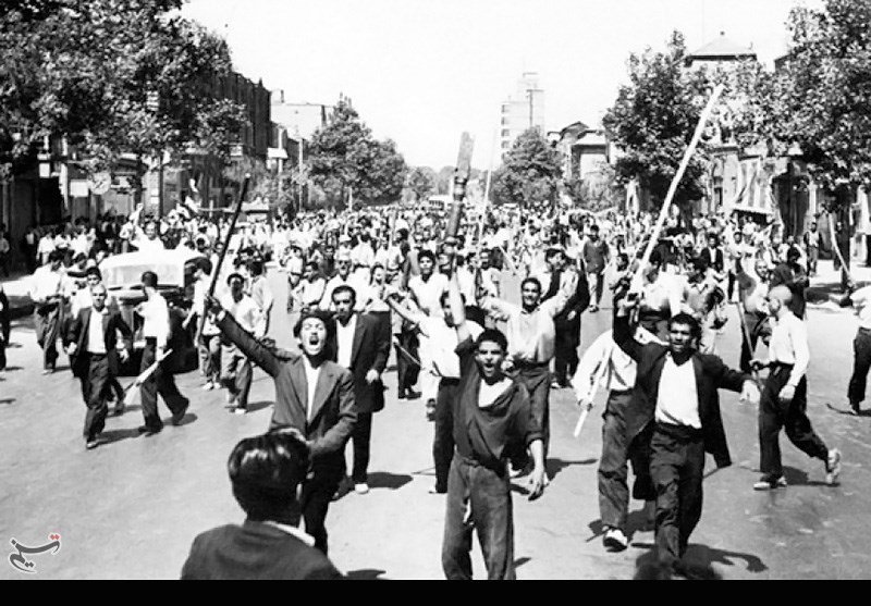 حقایق ناگفته سو استفاده از زنان برای اغراض سیاسی/ از روسپیهای ۲۸ مرداد تا دختران خیابان انقلاب حقایق ناگفته سو استفاده از زنان برای اغراض سیاسی/ از روسپیهای ۲۸ مرداد تا دختران خیابان انقلاب