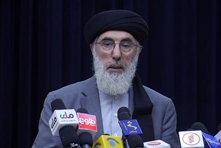 حکمتیار: مخالفین مسلح، بهانه حضور نیروهای خارجی در افغانستان هستند