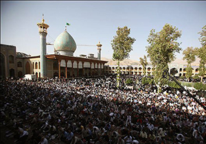 طنین نجوای عاشقانه دعای پرفیض و ملکوتی عرفه در فارس