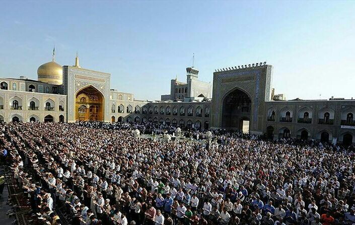 اقامه نماز باشکوه عید قربان در حرم مطهر رضوی