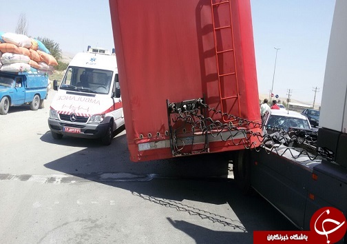 ۳نفر مصدوم در حادثه رانندگی خودروی پراید وکامیون ابتدای محورجاده بروجرد-اراک+تصاویر