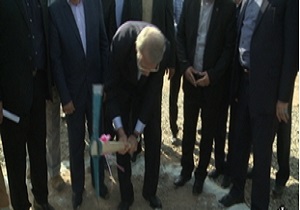 کلنگ زنی طرح اتصال گمرک قم به شبکه سراسری راه آهن