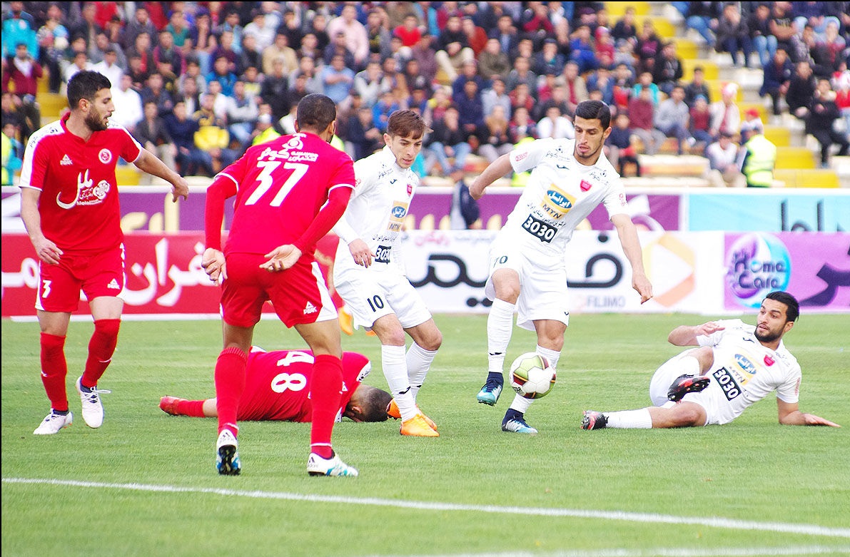 لحظه به لحظه با هفته نخست لیگ برتر فوتبال