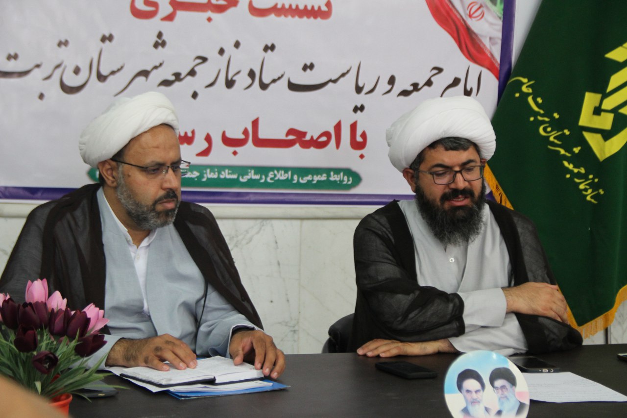 نماز جمعه یک حرکت مردمی است