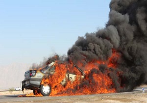 آتش گرفتن پژو و ال ۹۰ جان ۳ نفر را گرفت