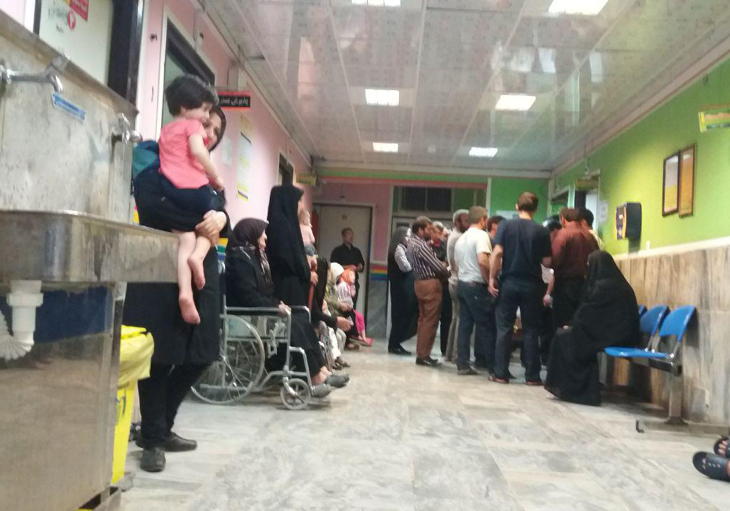 سرگردانی بیماران در بیمارستان قمربنی هاشم + فیلم