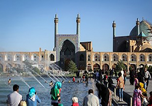 حوض میدان امام اصفهان تخریب می شود