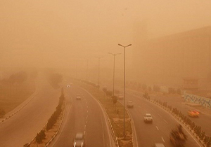 سرچشمه ریزگردهای اصفهان بیابان های آران و بیدگل و تالاب گاوخونی است