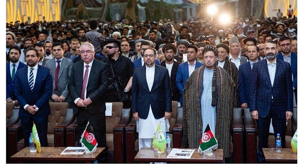 مشاور اشرف غنی: اعضای &laquo;ائتلاف بزرگ ملی&raquo; باید از دولت کناره گیری کنند