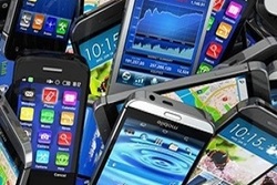 کوچکترین تلفن همراه جهان + فیلم