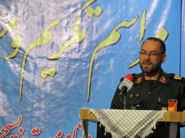 سپاه به زودی انتقام سختی از دشمن خواهد گرفت