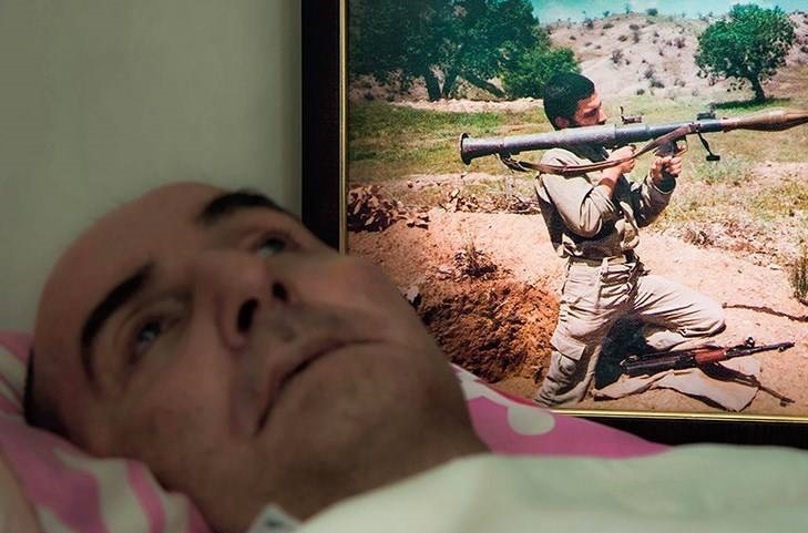 نفس تنگی روی بالشت صورتی