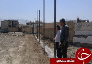 ساخت یک زمین چمن مصنوعی در قلعه تل