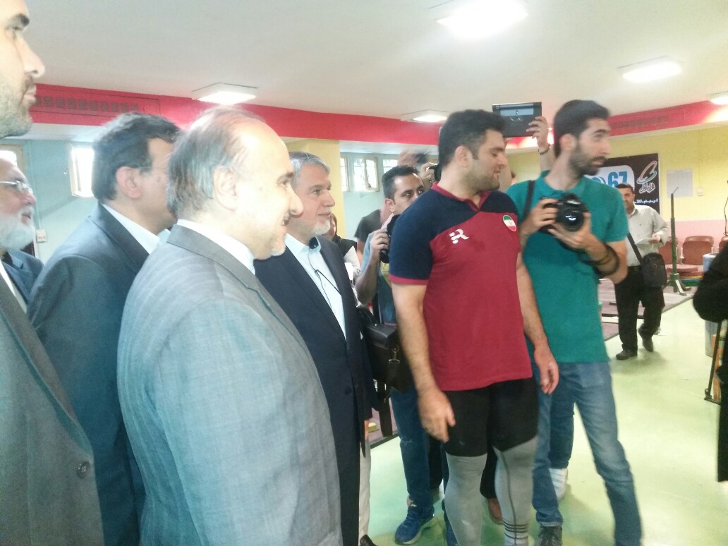 وزیر ورزش مهمان ملی پوشان وزنه برداری