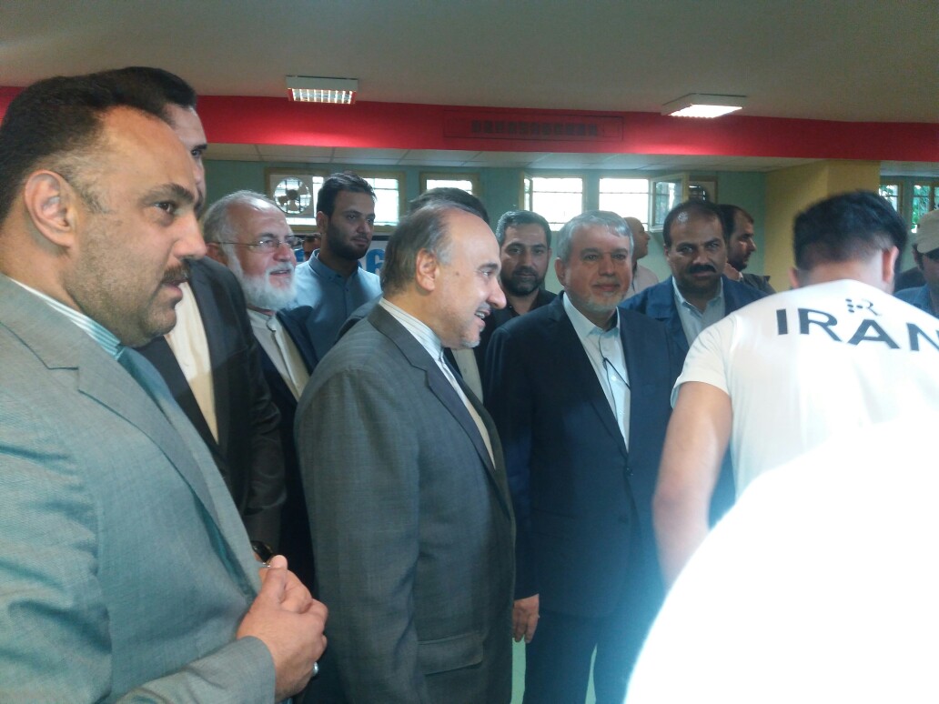 وزیر ورزش مهمان ملی پوشان وزنه برداری