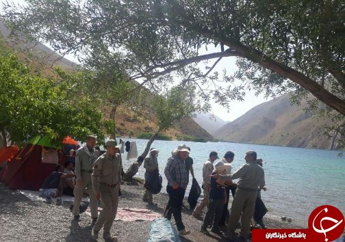 پاکسازی حاشیه دریاچه گهر با کمک دوست داران محیط زیست پاکسازی حاشیه دریاچه گهر با کمک دوست داران محیط زیست