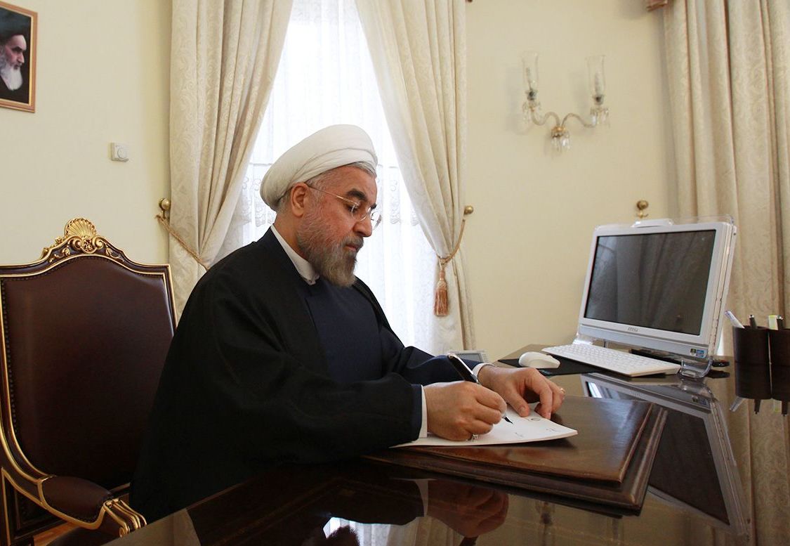 رئیس جمهور درگذشت والده دکتر فرهادی را تسلیت گفت