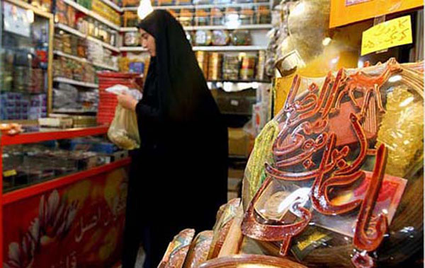 بقای بازار اقتصادی سوغات مشهد در گرو تدبیر وساماندهی مسئولان/ بازار میلیاردی سوغات مشهد با خطر رکود مواجه است