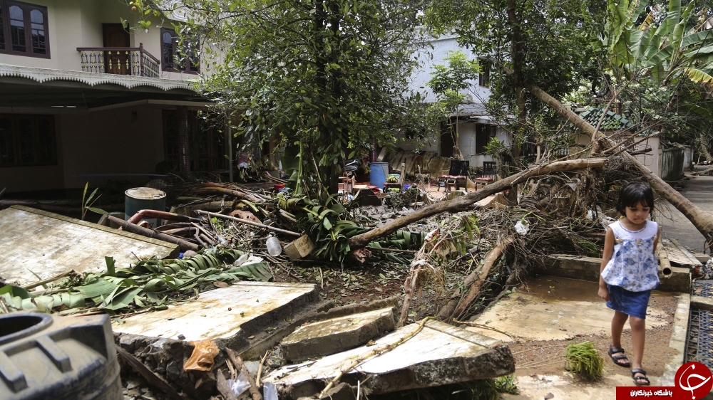 بیش از یک میلیون آواره سیل زده هندی باید برای ادامه زندگی بجنگند بیش از یک میلیون آواره سیل زده هندی باید برای ادامه زندگی بجنگند