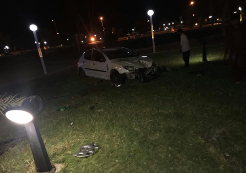 ۷مجروح در واژگونی خودرو پژو۲۰۶ +عکس ۷مجروح در واژگونی خودرو پژو۲۰۶ +عکس