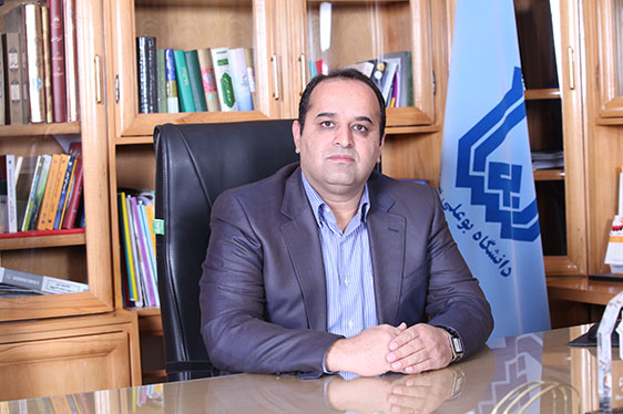 حصارها در بین&nbsp; دانشگاه و جامعه برداشته شود