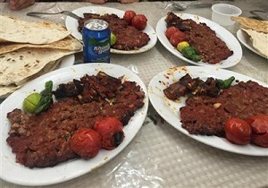 اهمیت و نقش غذا در صنعت گردشگری