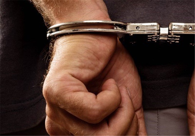 مرد افغانستانی همراه جنازه پتو پیچ همسرش به دام افتاد
