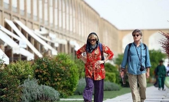 حضور گردشگران جوان در اصفهان کمک شایانی به اقتصاد می کند