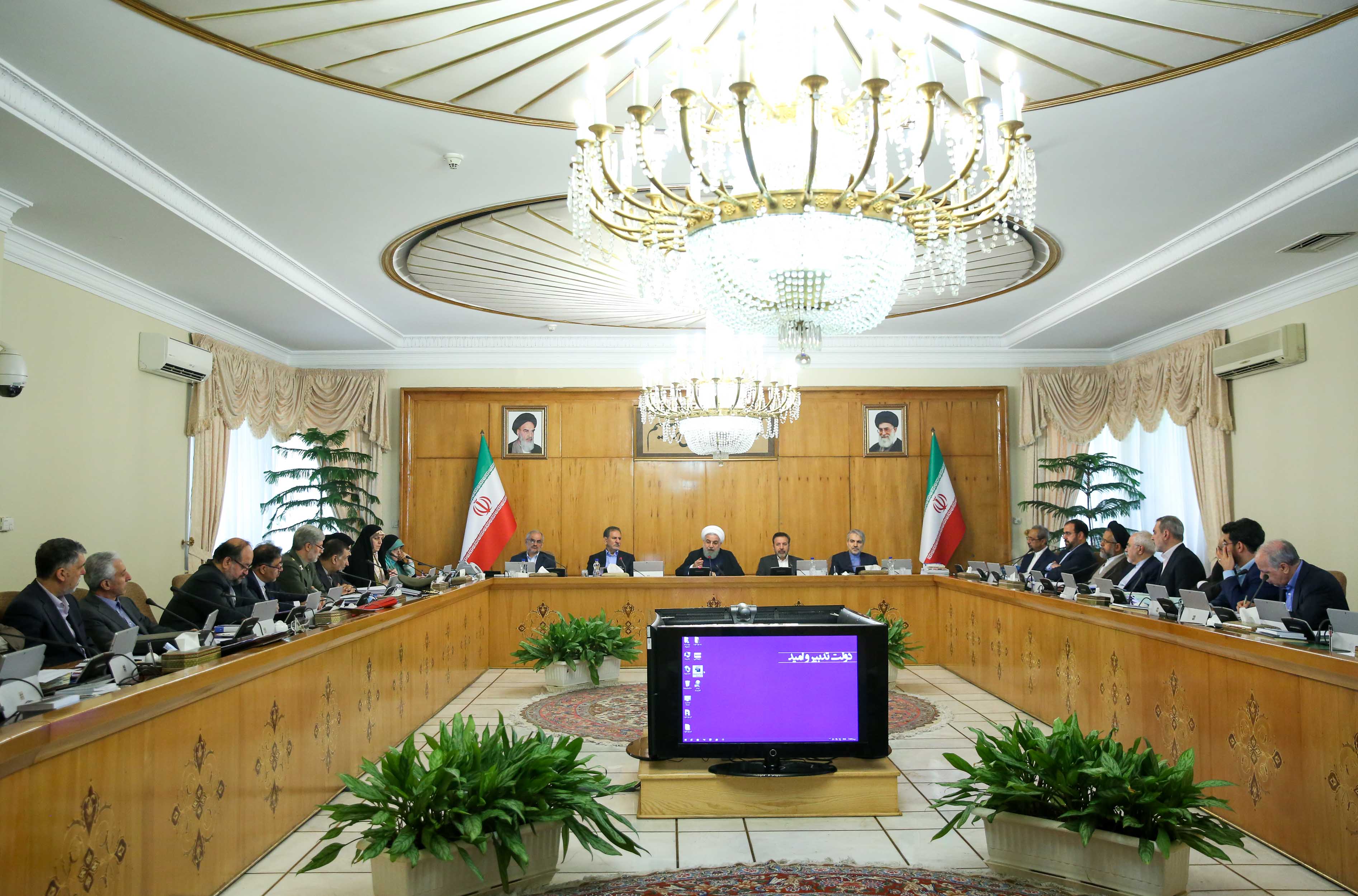 رهنمودهای رهبر معظم انقلاب راهگشا و راهنمای حرکت دولت است