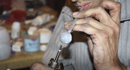 مرد متوهم شیشه&zwnj;ای سر پدرش را برید+فیلم