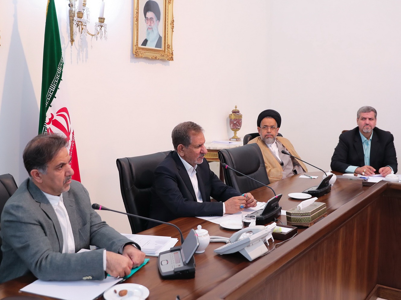 مسائل و مشکلات تهران بزرگ قابل چشم پوشی نیست