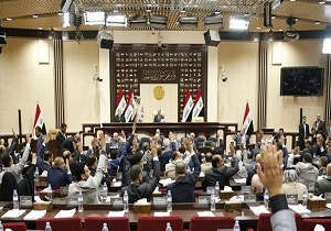 اولین جلسه پارلمان جدید عراق بدون انتخاب رئیس پایان یافت