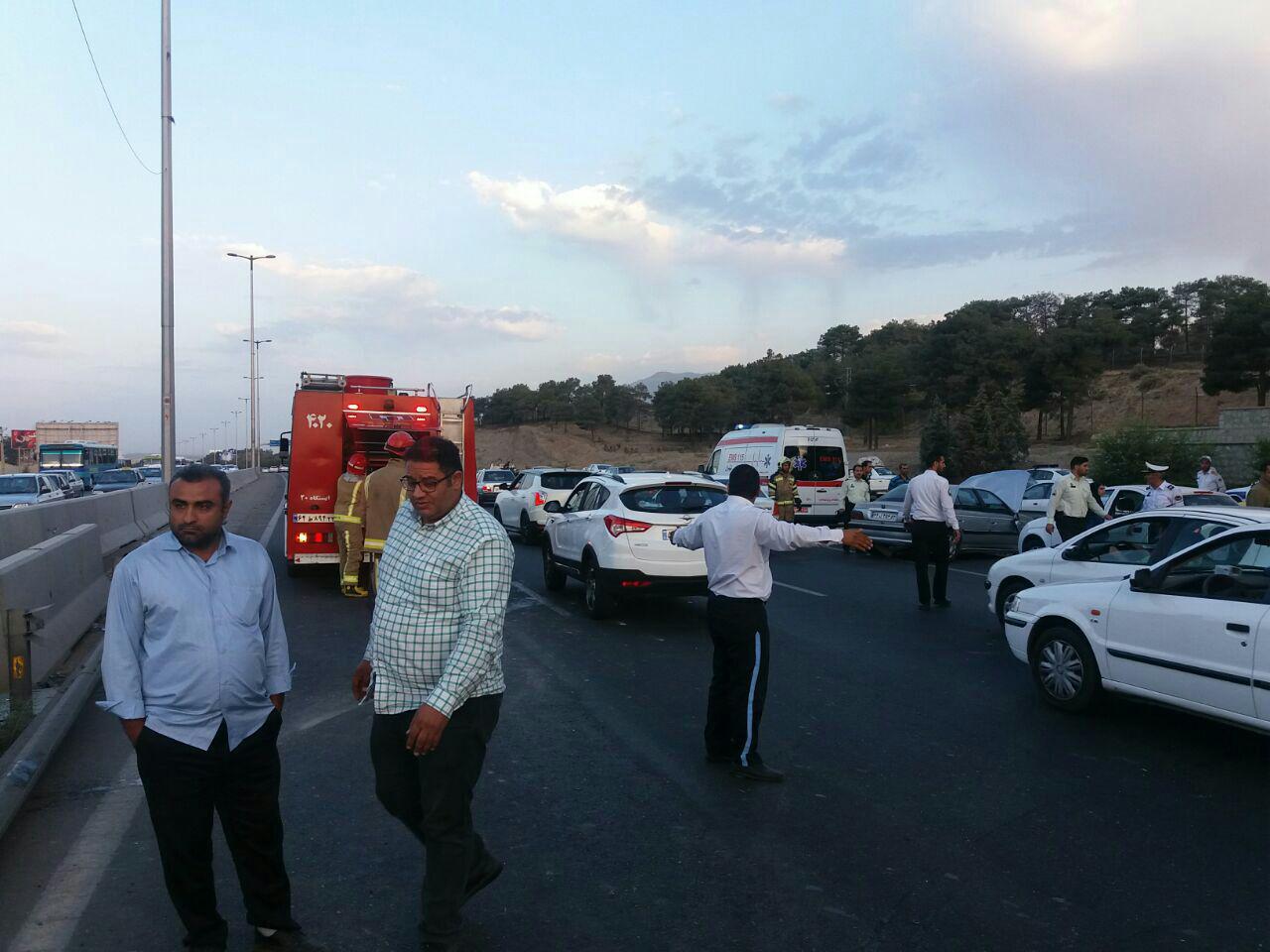 3 کشته و مصدوم بر اثر تصادف 7 خودرو در اتوبان تهران-کرج + عکس