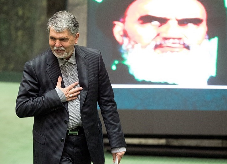 خدری از توضیحات وزیر ارشاد قانع شد