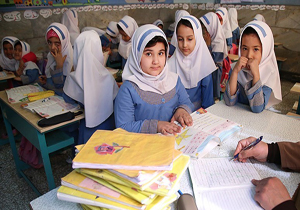 اجرای طرح ارتقاء توانمندی و اثر بخشی معلمان چند مهارتی در آذربایجان غربی
