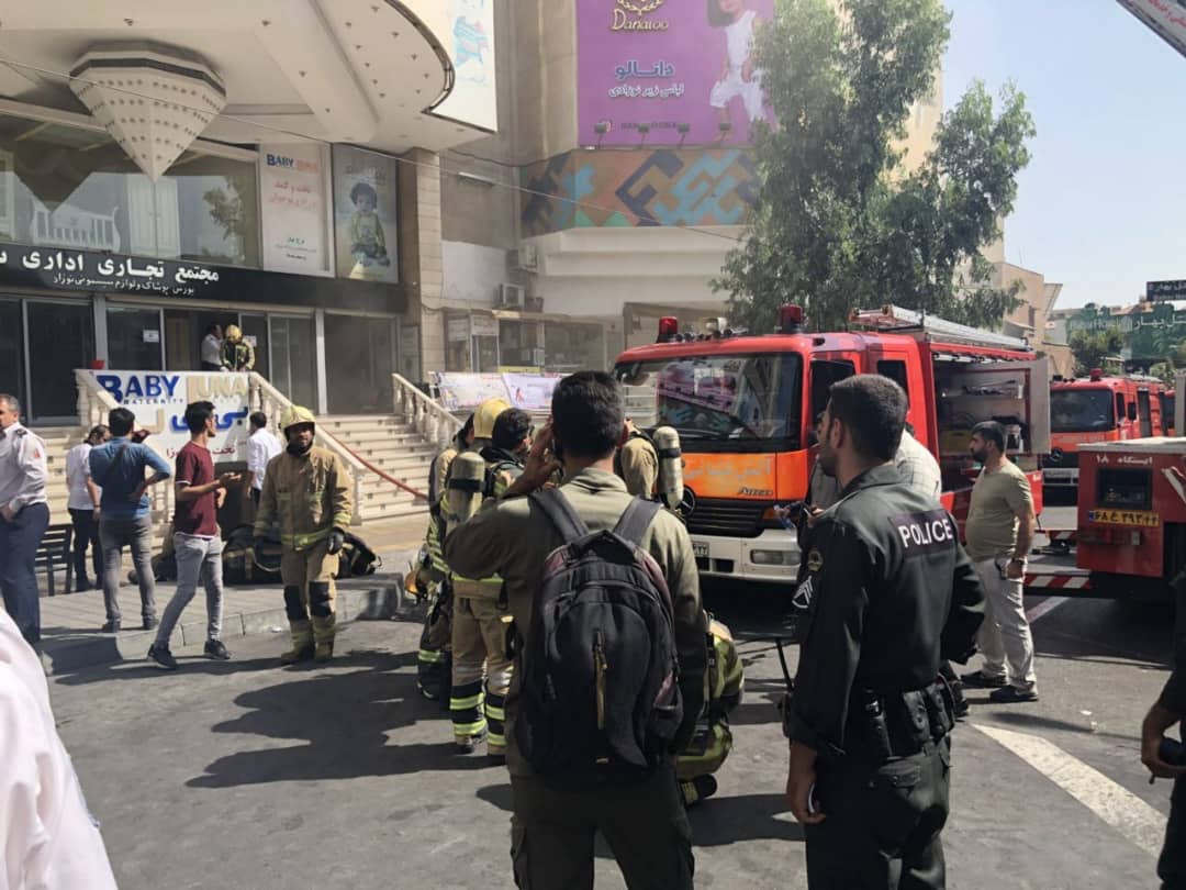 آتش سوزی در برج بهار/ حادثه یک مصدوم بر جای گذاشت + تصاویر