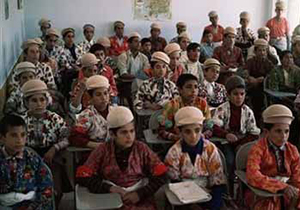 بهره مندی دانش آموزان عشایر از خدمات آموزشی/ تحصیل ۴۰ درصد دانش آموزان عشایر در چادر