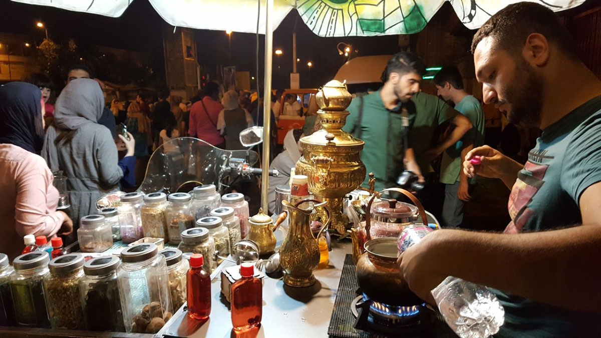 به نام حیات شبانه به کام فرهنگ بیگانه