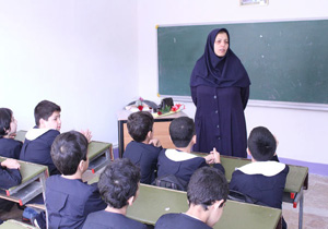توانمندسازی 400 نفر از آموزگاران ابتدایی درملایر