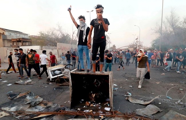 تصاویر روز: از خاکستر شدن موزه باستانی برزیل تا وقوع توفان سهمگین در ژاپن