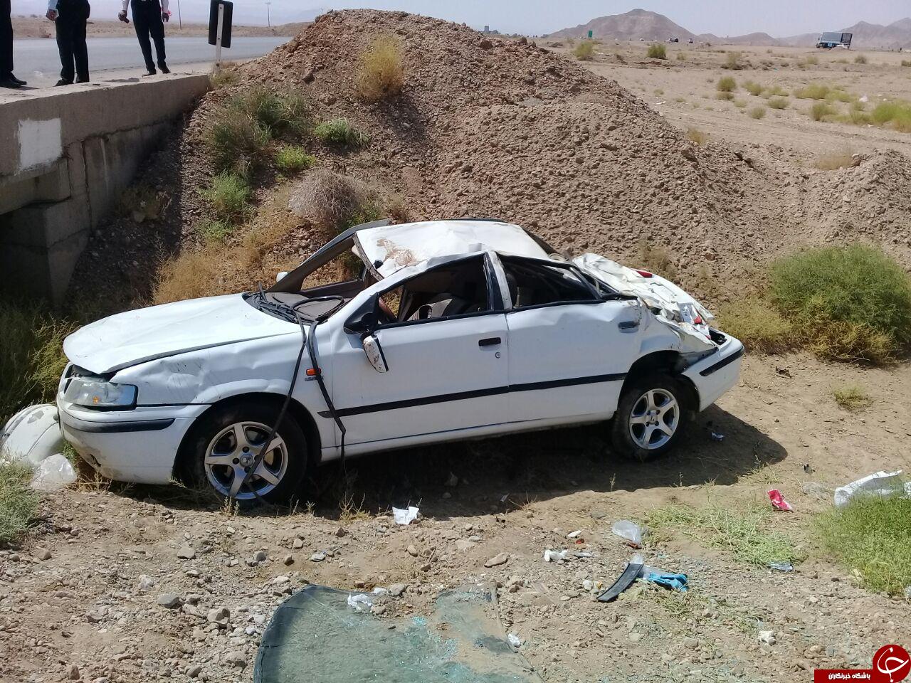 واژگونی پژو 405 در سمنان + تصاویر