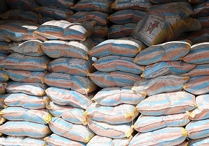 کشف بیش از 2 هزار قلم انواع کالاهای اساسی در اردبیل